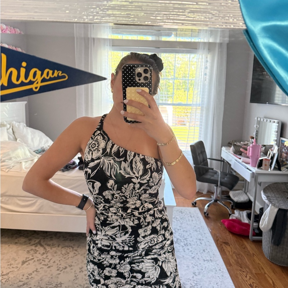 Zara Black and White One Shoulder Bodycon Dress